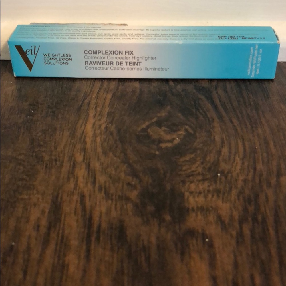 Veil Complexion Fix Concealer Light
